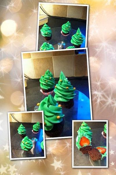 surprise christmas trees - Cake by Witty Cakes