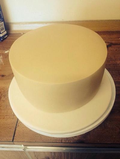 Edges ! Fondant ...with buttercream underneath  - Cake by Missyclairescakes