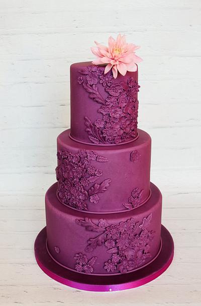 Violet wedding cake - Cake by vargasz