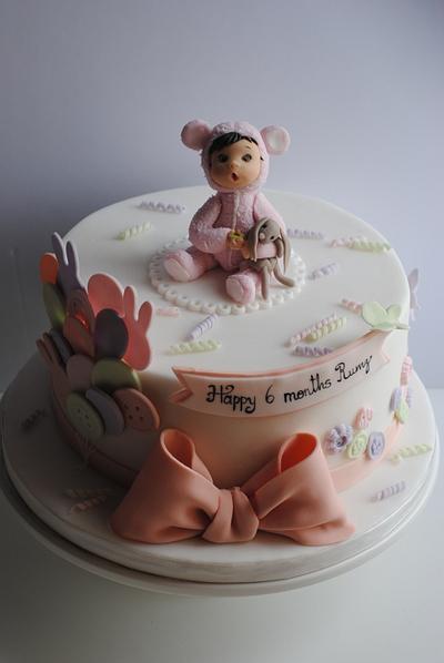 Baby in a teddy suit - Cake by Rabarbar_cakery