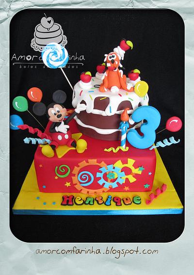 Mickey and Pluto on the party... - Cake by AmorcomFarinha
