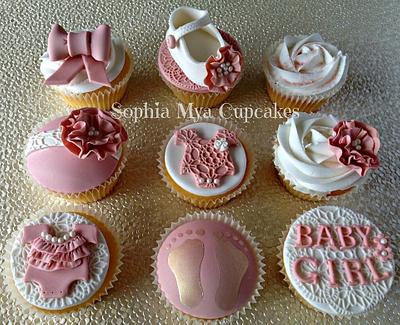 Baby Girl Cupcakes - Cake by Sophia Mya Cupcakes (Nanvah Nina Michael)