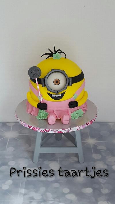 Minion girl - Cake by prissies