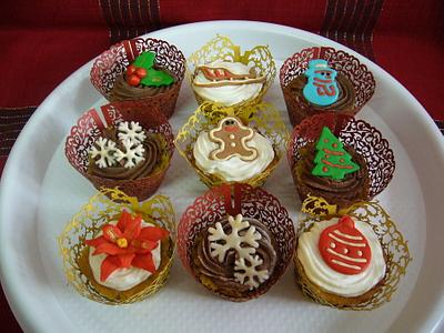 christmas cupcakes - Cake by PinkCakE