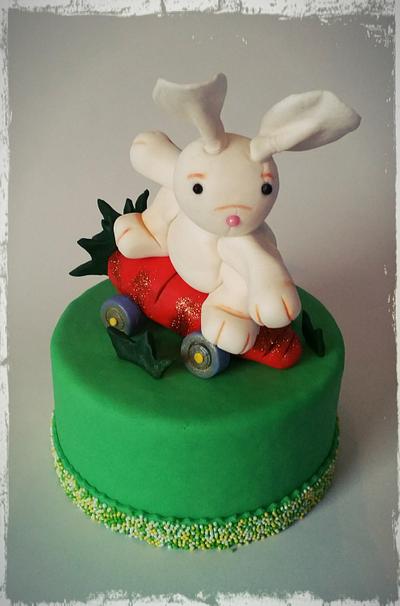 Bunny on carrot car - Cake by joycehendriks