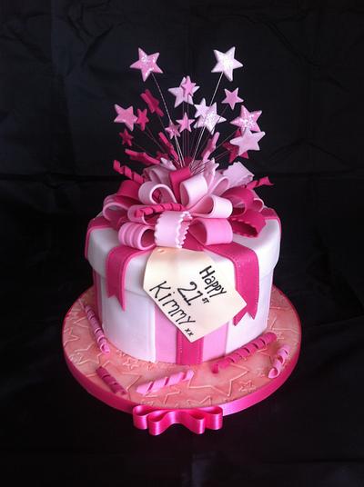 21st birthday gift box - Cake by Karen