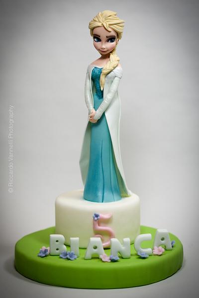 Elsa - Frozen - Cake by i dolcetti di Kerù