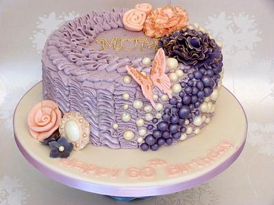 Pretty vintage pearls & flowers Ruffle cake - Cake by Sugar-pie