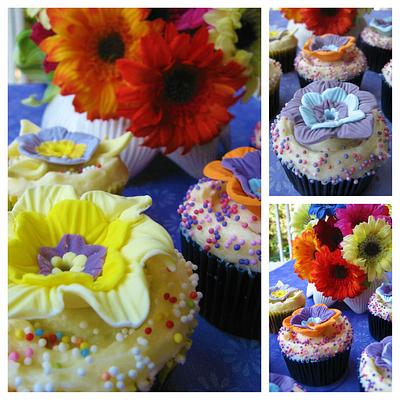 Floral Cupcake Bouquet - Cake by miettes