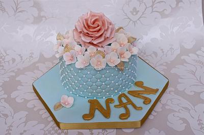 vintage flowers - Cake by Hayley