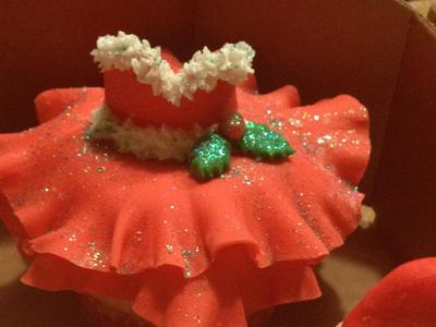 Mrs. Claus Christmas dress - Cake by beth78148