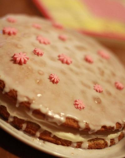 Rose Gateau - Cake by Yummeelicious
