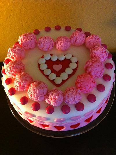 Pink, Red Cake - Cake by Twins Sweets