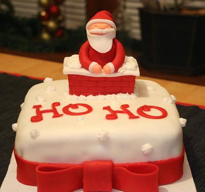 Here comes Santa  - Cake by Lisa Hann 