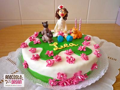 Little nurse and their three cats! - Cake by Ana Costa