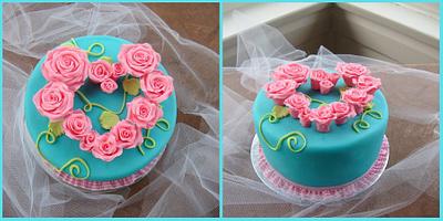 rose love cake (: - Cake by Millie Rowe