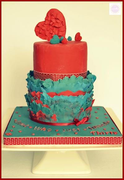 Denim Blue & Red Ruffled Cake - Cake by miettes