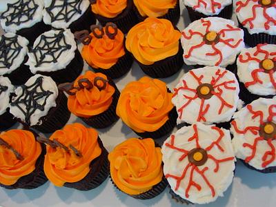 Halloween Cupcakes - Cake by Sara's Cake House