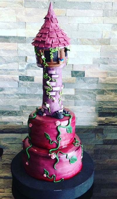 Torre rapunzel - Cake by Karlaartedulce