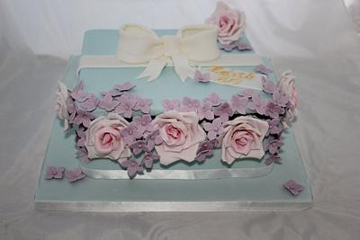 Square hat box cake - Cake by Helen Campbell