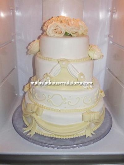 Wedding cake - Cake by tweetylina