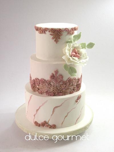 Wedding cake with peony - Cake by Silvia Caballero