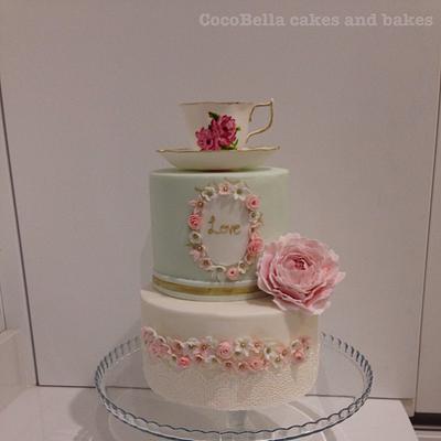 Edible teacup - Cake by Cocobellacakes