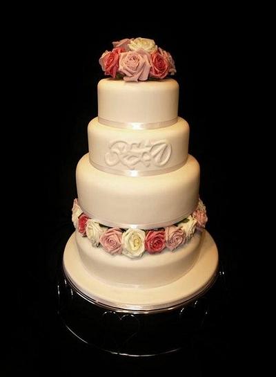 PINK ROSES WEDDING - Cake by Symphony in Sugar