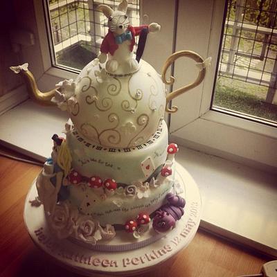 Alice - Cake by missbrianab