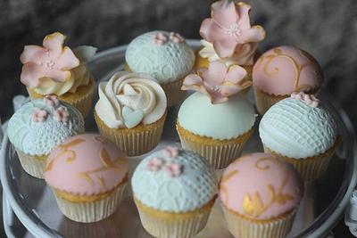 Wedding cupcakes  - Cake by TLC