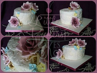 Vintage rose - Cake by little pickers cakes