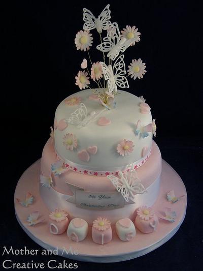 Butterflies and Daisies - Cake by Mother and Me Creative Cakes