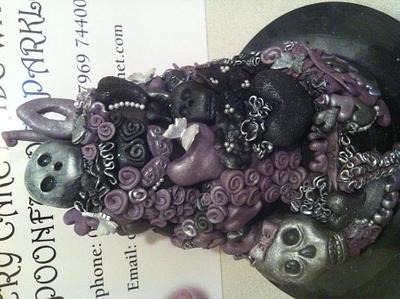 Purple skull cake  - Cake by Claire