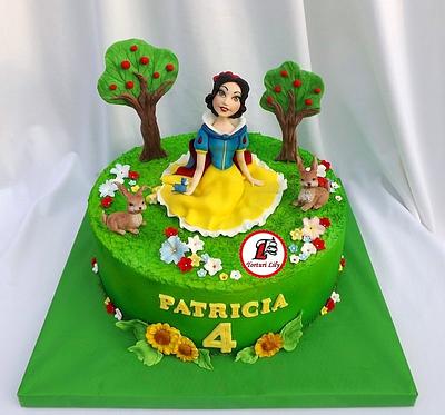 Snow White Cake - Cake by Lacrimioara Lily