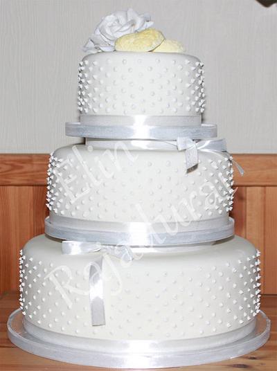 White wedding - Cake by Elin