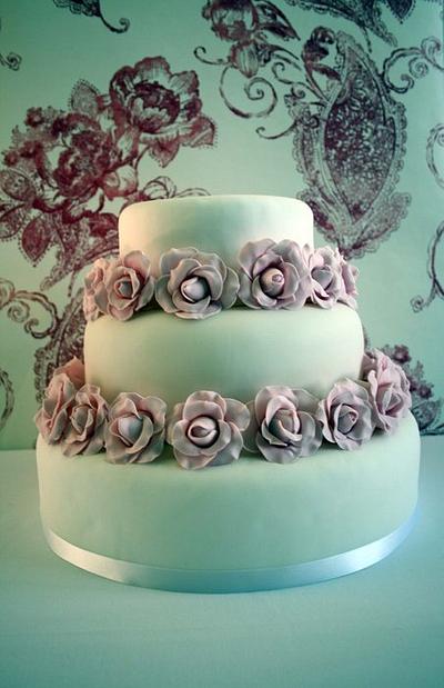 Vintage Rose. - Cake by PetiteSweet-Cake Boutique