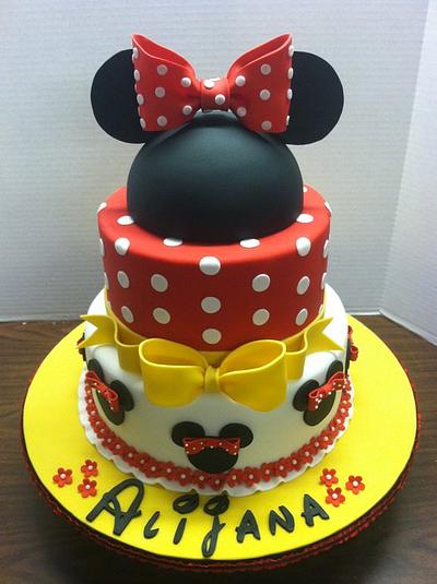 Minnie Mouse 1st birthday - Cake by Jessica Allard Costales