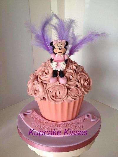 Minnie Mouse Giant Cupcake - Cake by Lauren