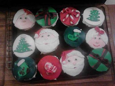 Christmas cupcakes - Cake by Barbara D.