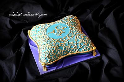 Royal Pillow - Cake by CBD