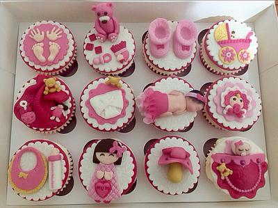 Baby girl cupcakes - Cake by Tahira