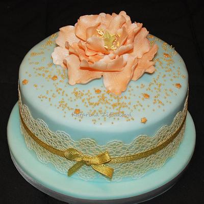 simply cake with lace and flower - Cake by katarina139