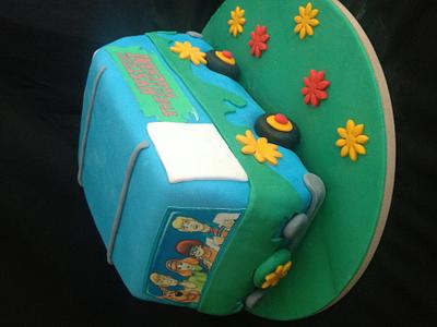 Mystery machine cake - Cake by Claire willmott