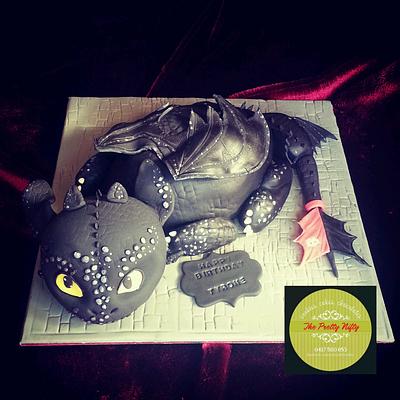 toothless inspired - Cake by Edelcita Griffin (The Pretty Nifty)
