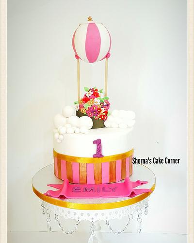 Hot air balloon themed cake  - Cake by Shorna's Cake Corner