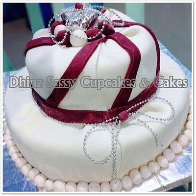 Wedding Cake - Cake by DhinzSassy Cupcakes & Cakes