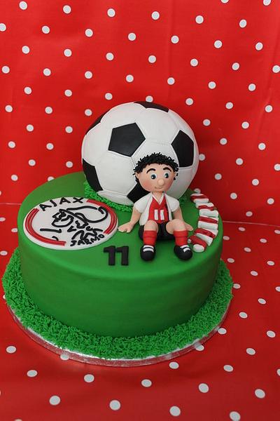 Kick the ball! - Cake by Karen Dodenbier