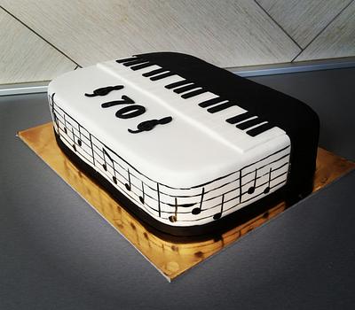 Piano cake - Cake by Tea Latin