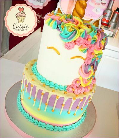 Whimsical Unicorn 🦄💖⭐️ - Cake by Cutsie Cupcakes