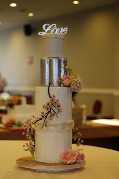 Rustic and elegant  - Cake by Nancy Petitfour